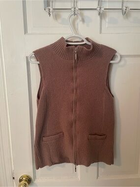 Essentials Sleeveless Zip-Up Knit Vest in Mauve